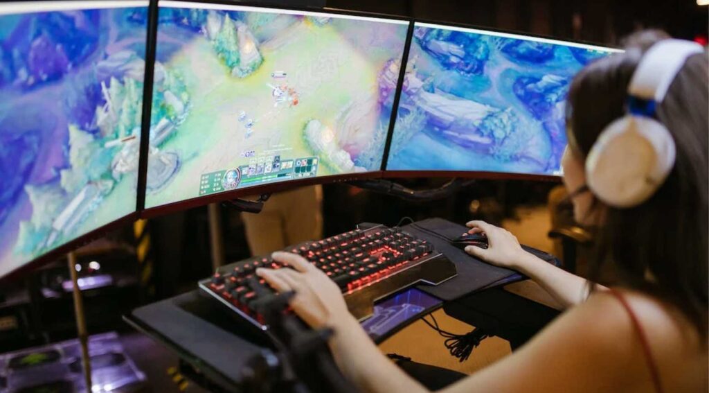 3 Monitor Setup 3 Monitor Setup